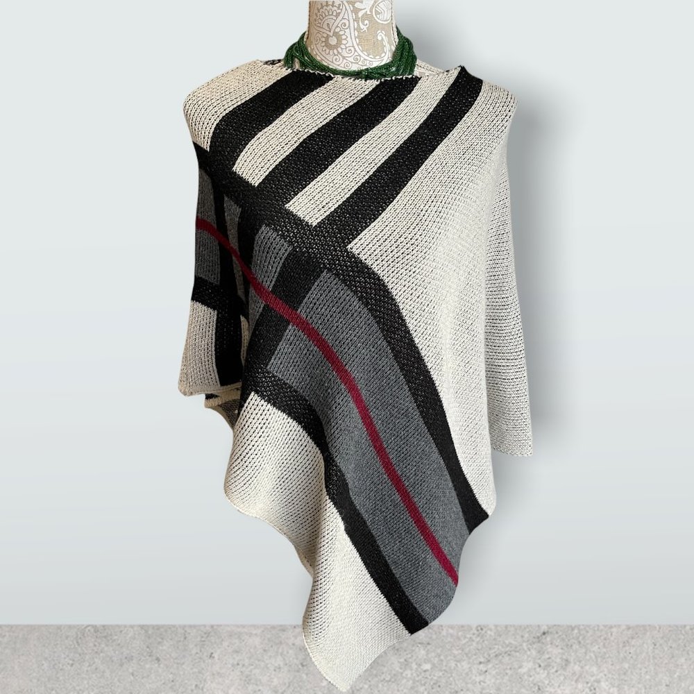 Women's Stripped knit shawl o/s.